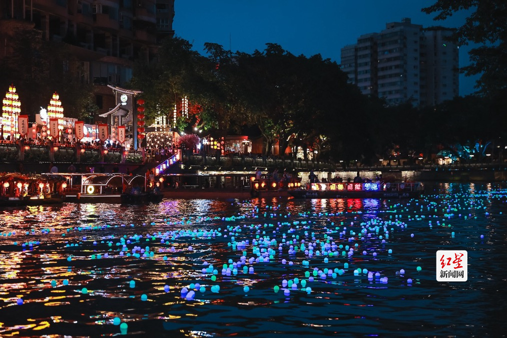 成都夜游锦江亮相广场 邀海内外游客来过巴蜀风味中国年(图4)