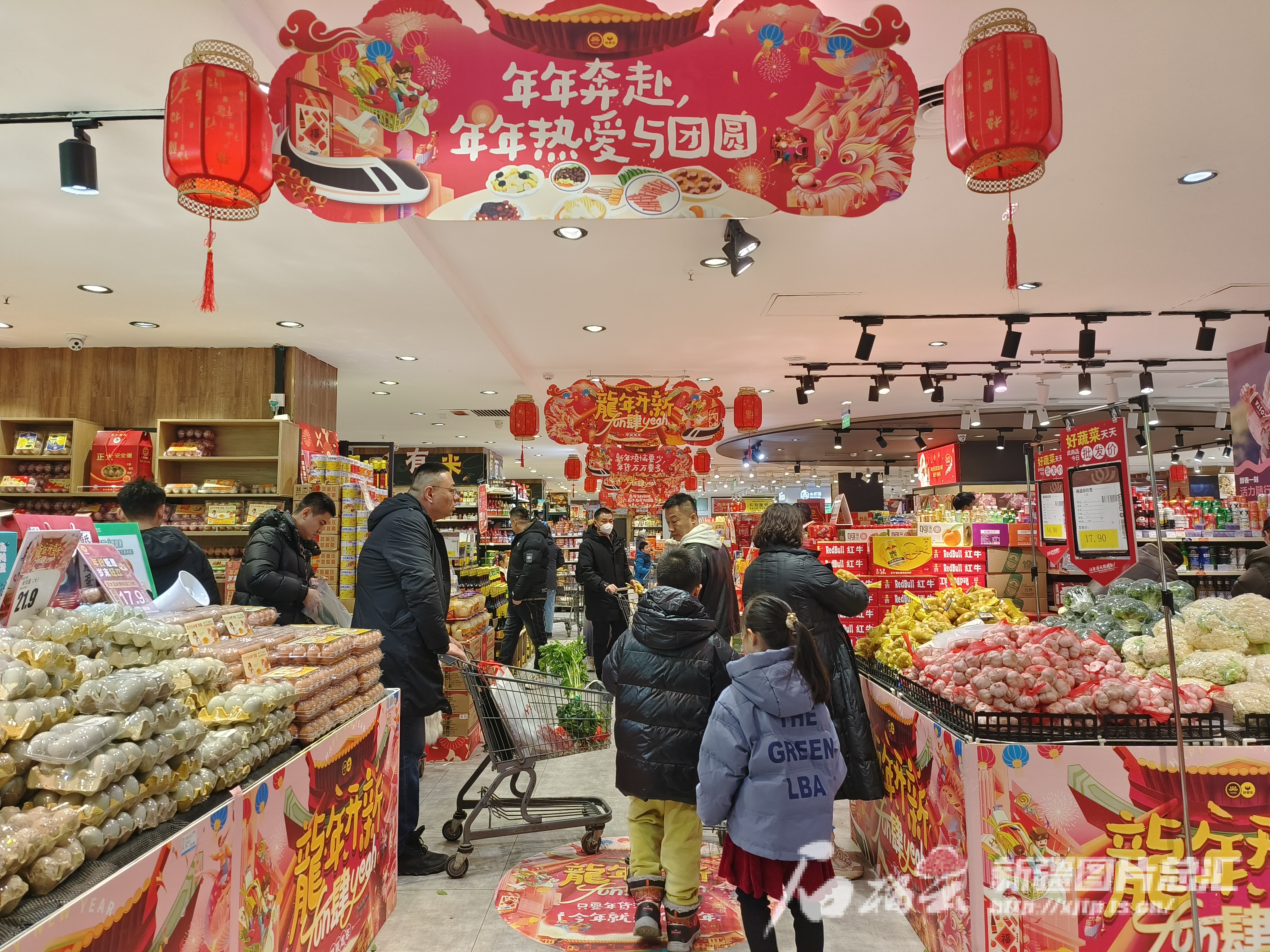 天山观察丨“最长”春节假期点亮消费“开门红” ——2024年新疆春节消费市场观察(图2)
