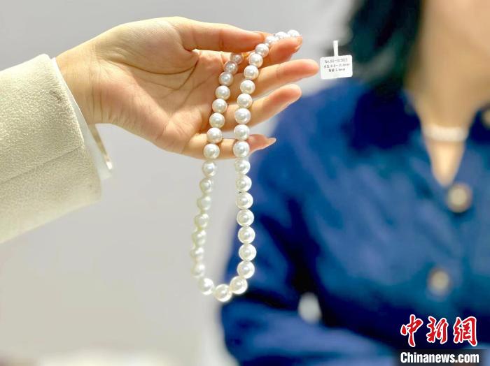 珍珠饰品风靡女性市场 “00后”悦己消费火热(图3)