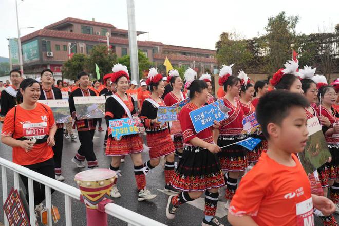 “最炫民族风”2024连南半程马拉松赛激情开跑！(图6)