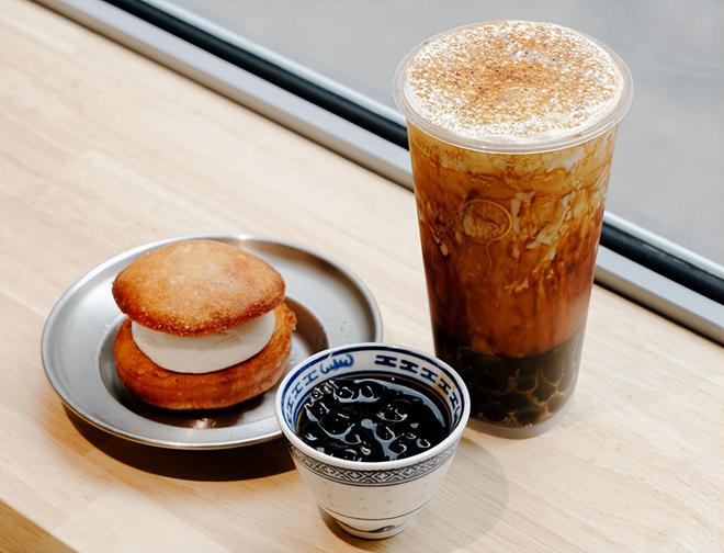 喜茶巴黎快闪店开业以真品质茶饮传递中国现代茶文化体验(图4)
