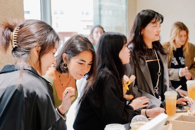 喜茶巴黎快闪店开业以真品质茶饮传递中国现代茶文化体验(图2)