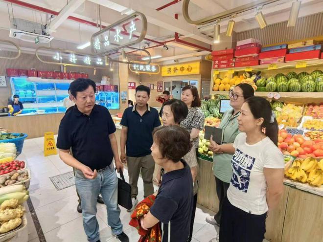 家门口的菜市场改造过后效果如何？居民代表实地“测评”→(图5)
