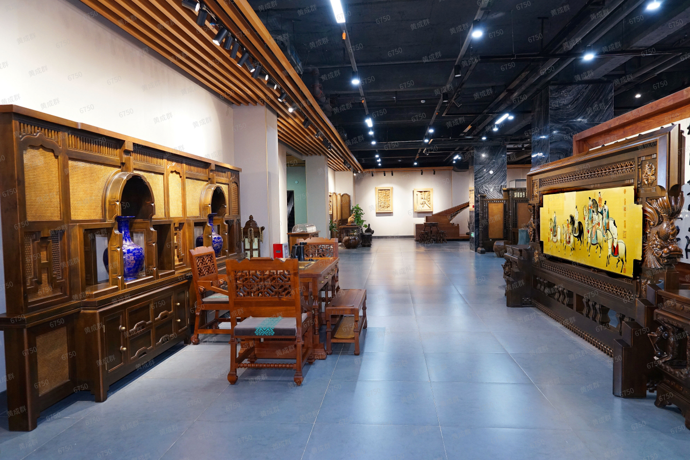 大国工匠·非遗传承 清远市文化馆2024年海派家居装饰——家具·木雕艺术展正式开启(图2)