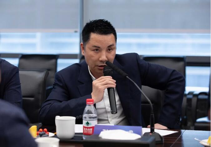 同心聚力向“新”而行——中国建筑装饰协会公共建筑装饰工程分会2024年会长交流会召开(图5)