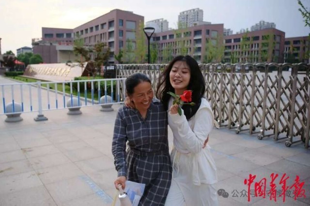 见天地见自己：中国青年报2024年度照片(图9)