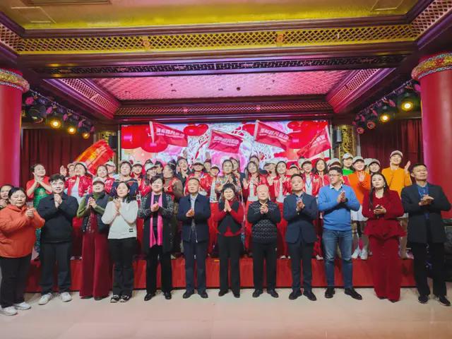 由超凡装饰赞助的郑州健身2024年度盛典成功举行(图1)