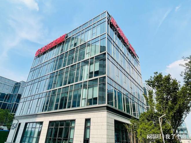德才股份：从百亿市值到巨亏2亿装饰巨头的坠落与挣扎(图1)